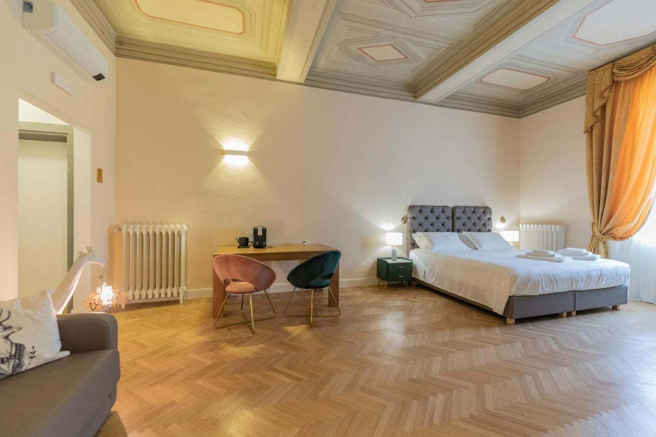 Aldrovandi Luxury Suites And Apartment Болоня Екстериор снимка