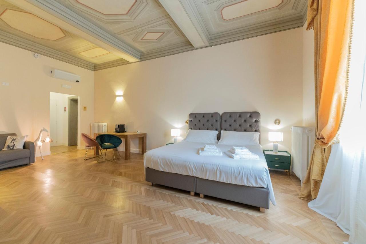 Aldrovandi Luxury Suites And Apartment Болоня Екстериор снимка