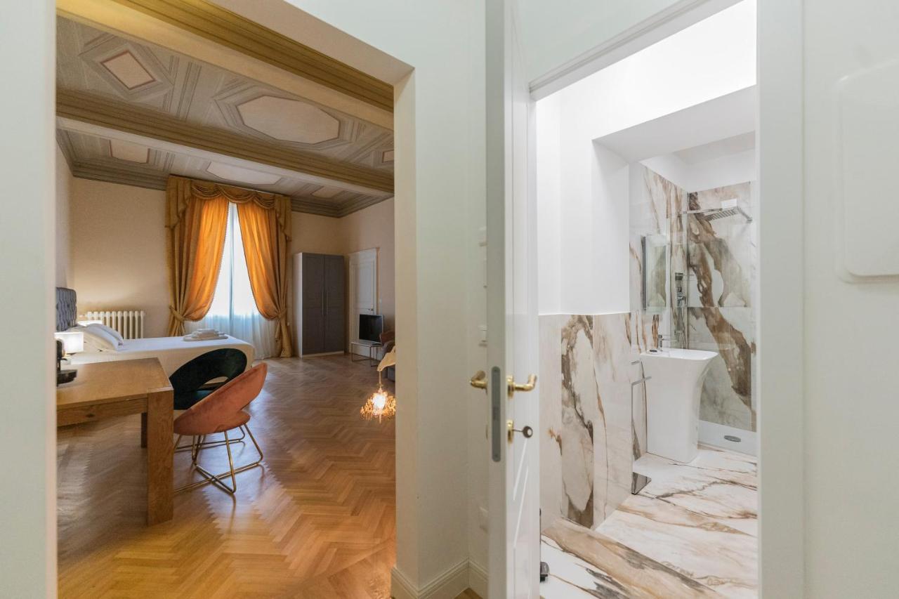 Aldrovandi Luxury Suites And Apartment Болоня Екстериор снимка
