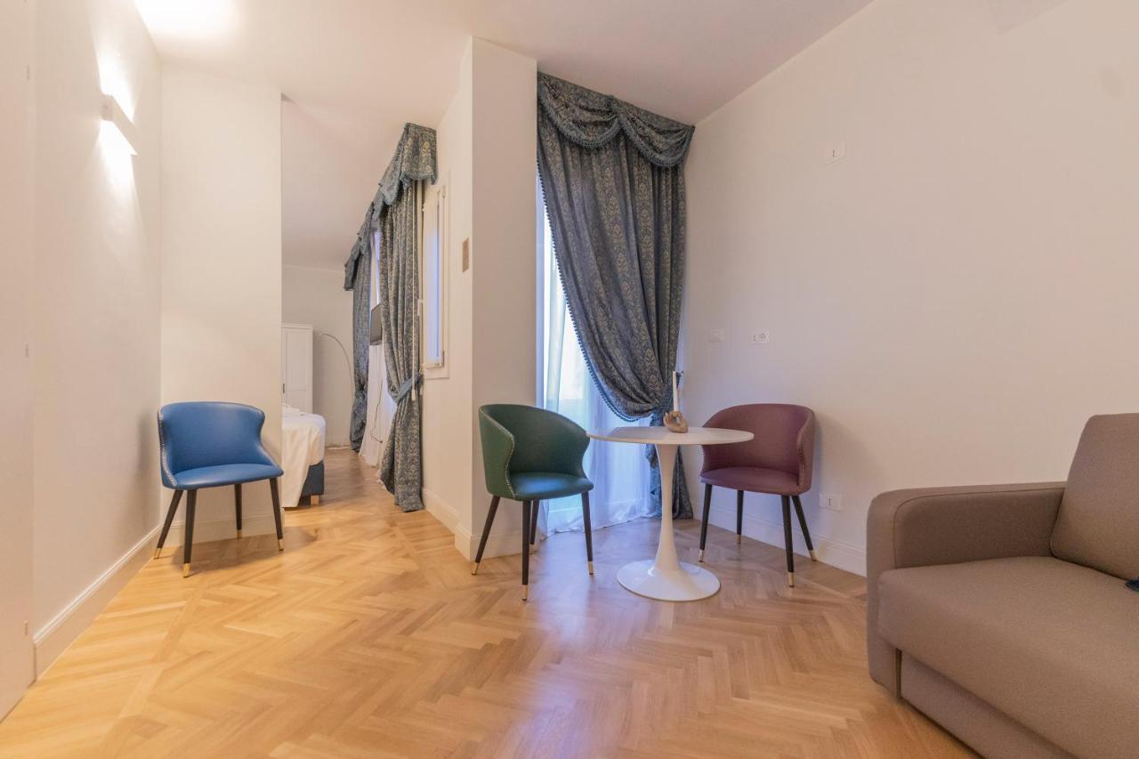 Aldrovandi Luxury Suites And Apartment Болоня Екстериор снимка