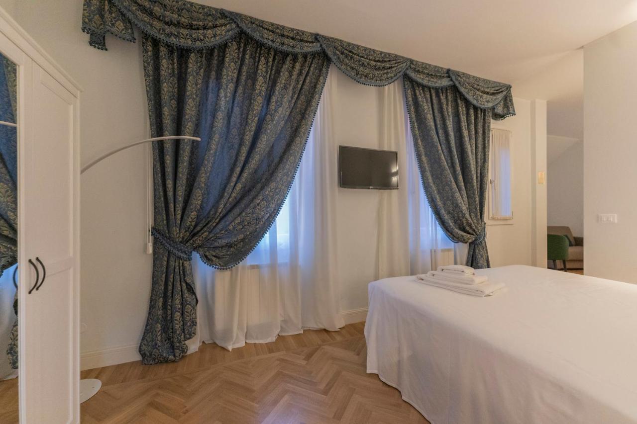 Aldrovandi Luxury Suites And Apartment Болоня Екстериор снимка