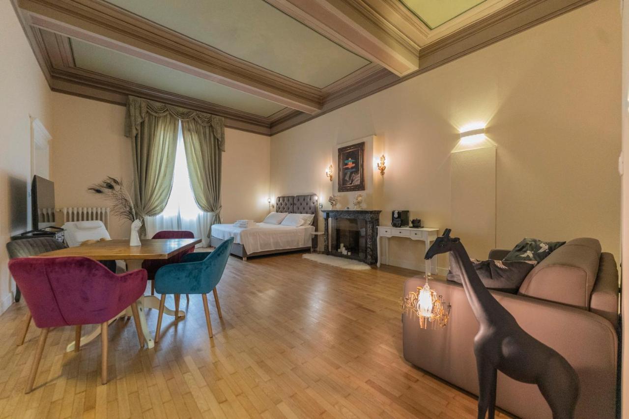 Aldrovandi Luxury Suites And Apartment Болоня Екстериор снимка