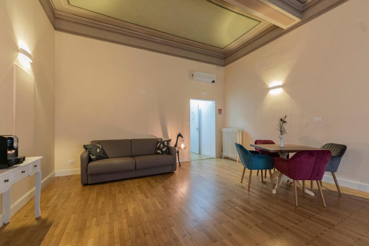 Aldrovandi Luxury Suites And Apartment Болоня Екстериор снимка