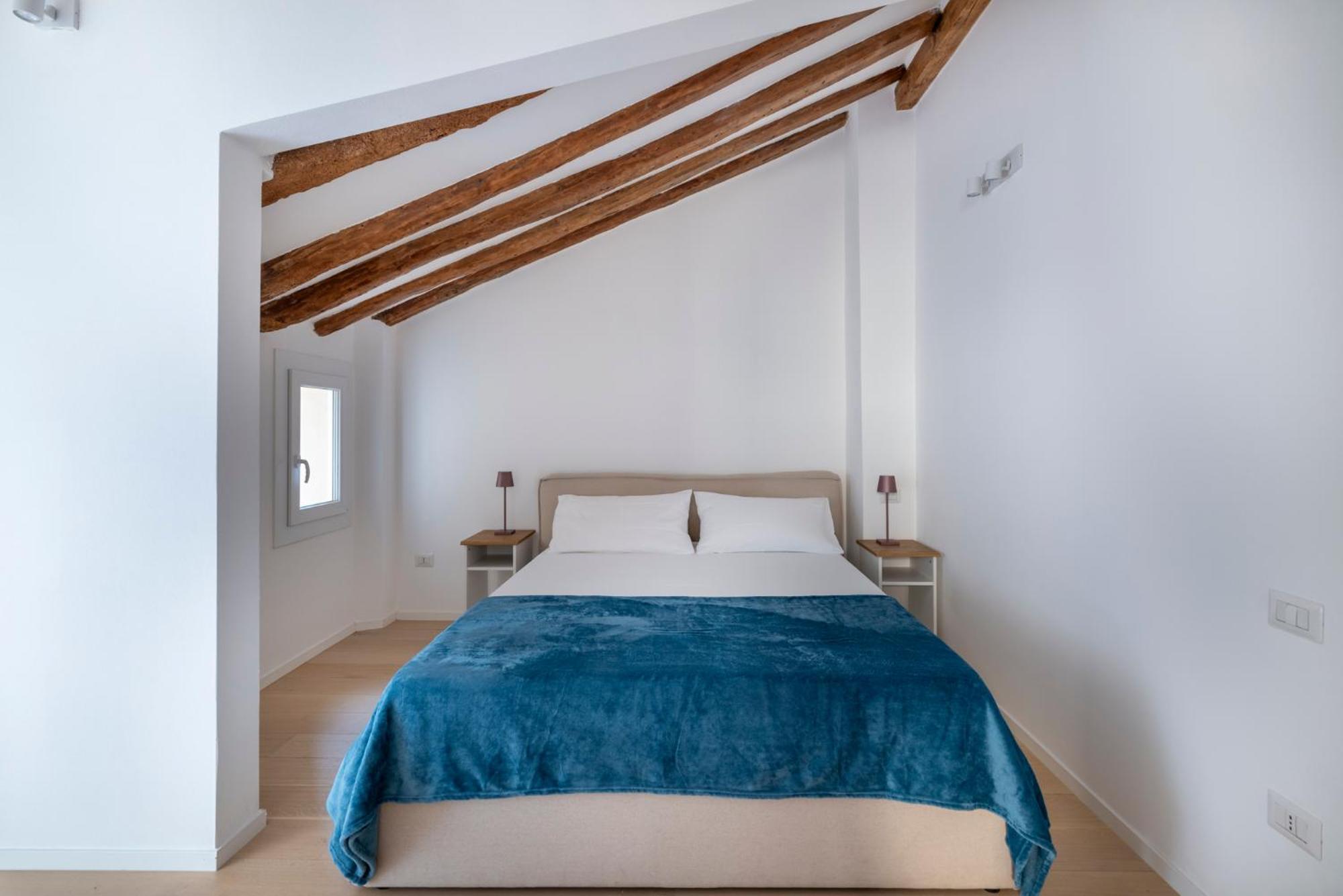Aldrovandi Luxury Suites And Apartment Болоня Екстериор снимка