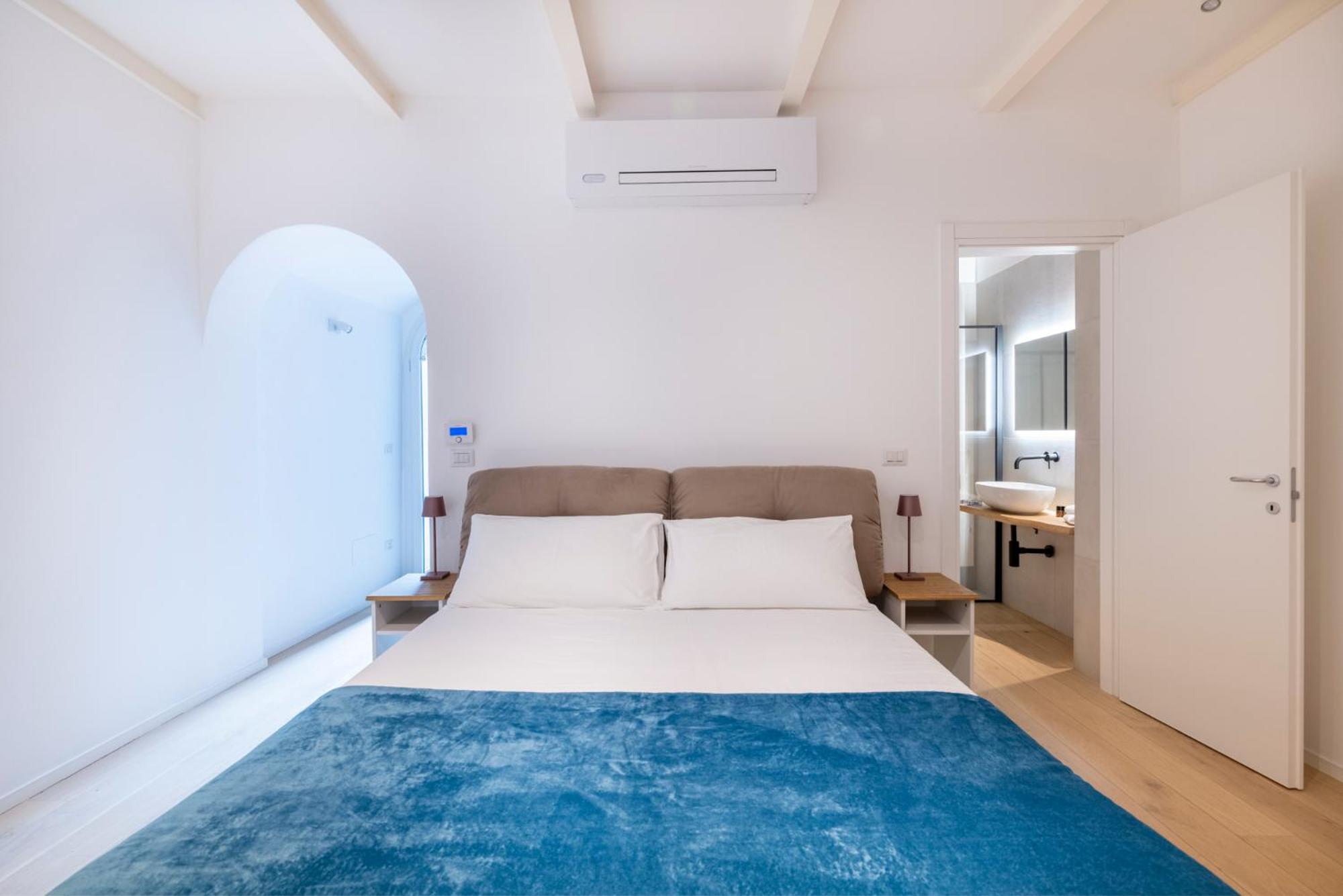 Aldrovandi Luxury Suites And Apartment Болоня Екстериор снимка