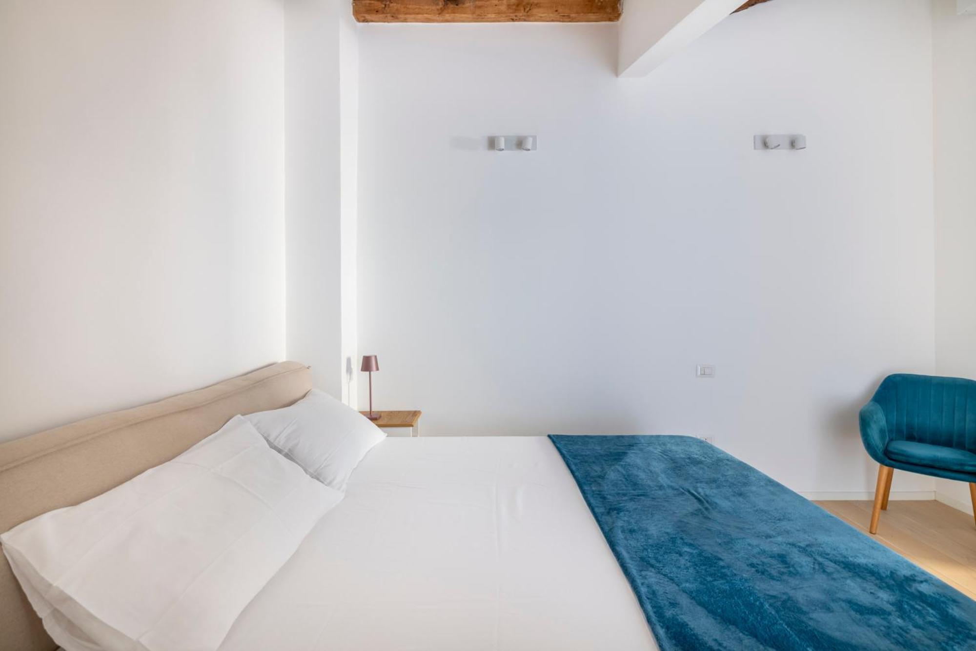 Aldrovandi Luxury Suites And Apartment Болоня Екстериор снимка
