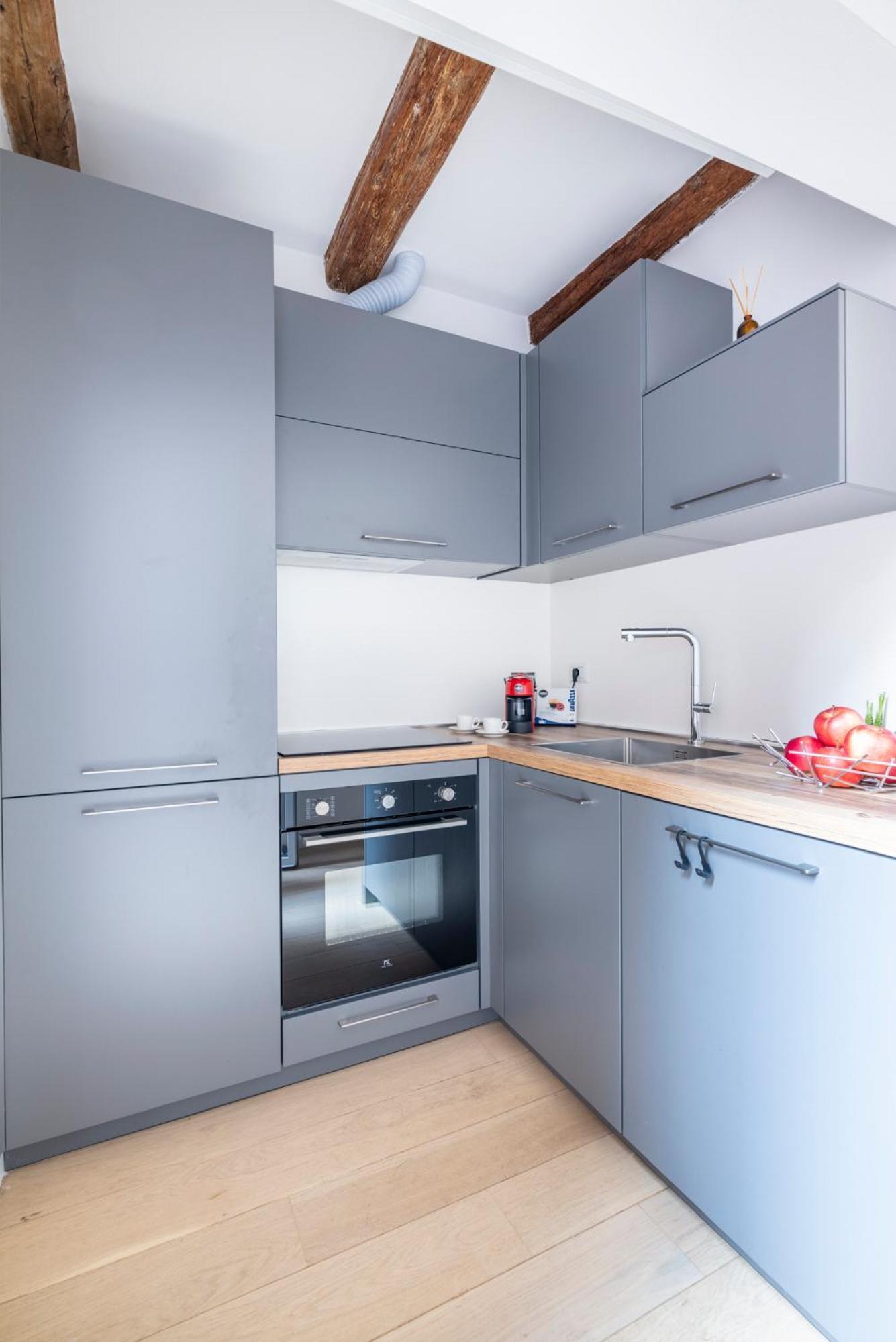 Aldrovandi Luxury Suites And Apartment Болоня Екстериор снимка