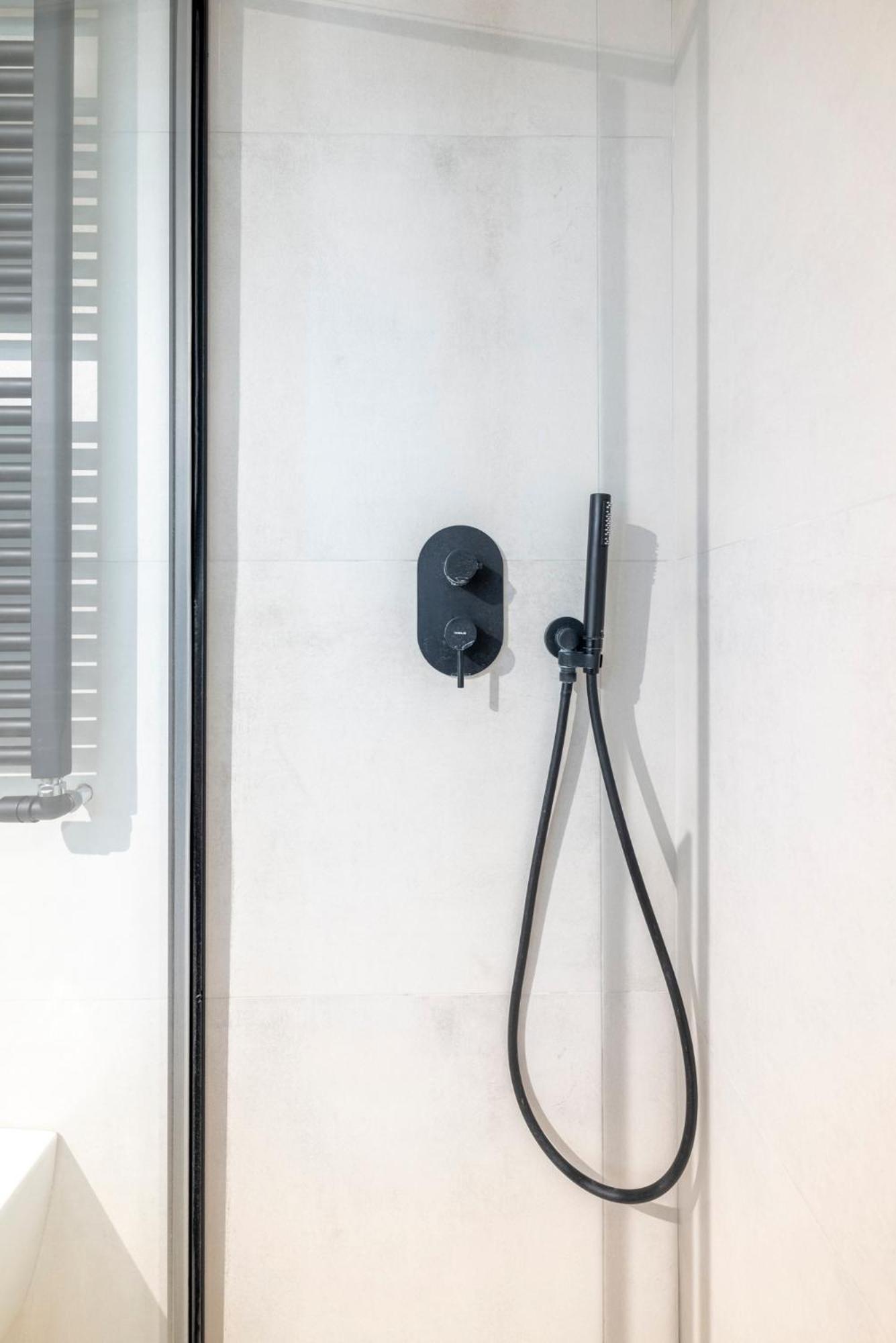 Aldrovandi Luxury Suites And Apartment Болоня Екстериор снимка